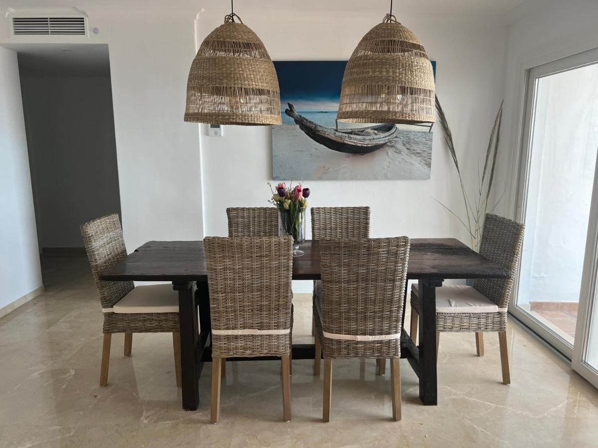 Playa Cristo Amazing Beach Terrace Appartment Estepona Bagian luar foto