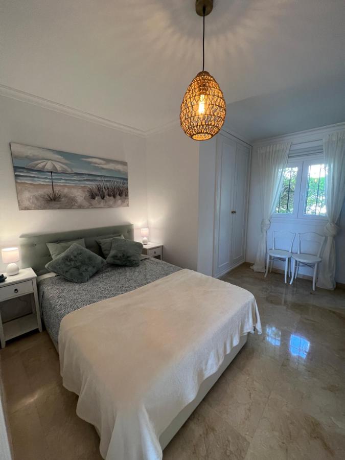 Playa Cristo Amazing Beach Terrace Appartment Estepona Bagian luar foto