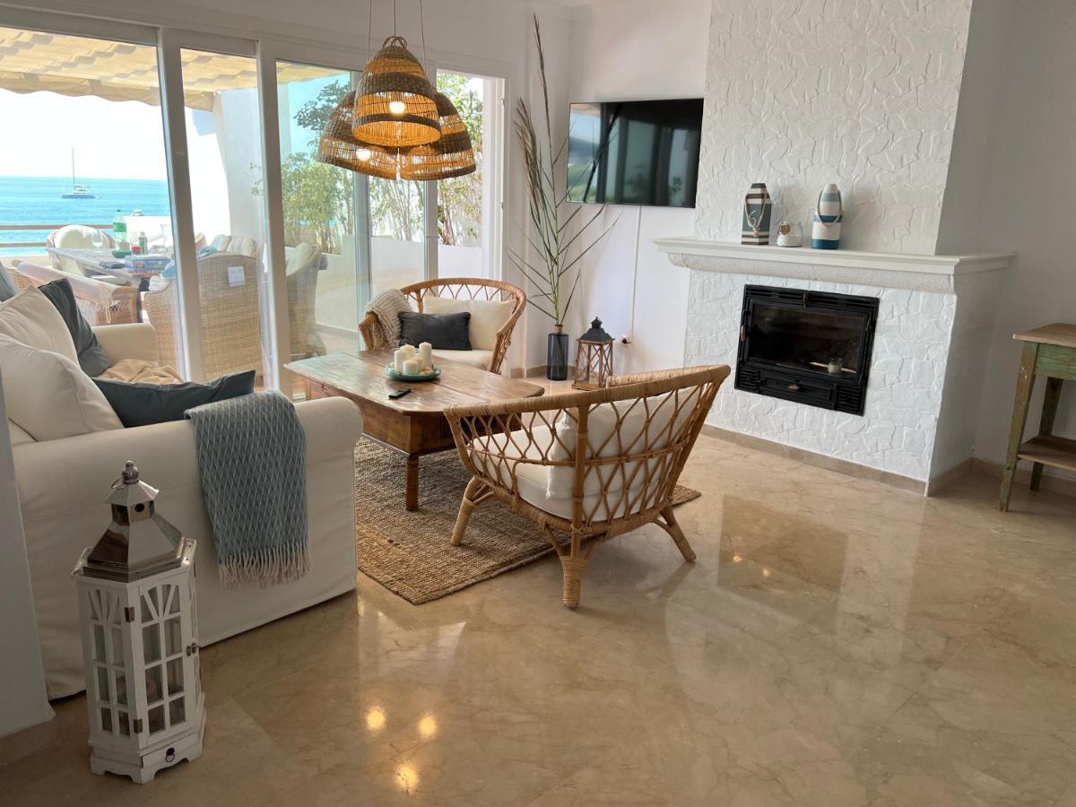 Playa Cristo Amazing Beach Terrace Appartment Estepona Bagian luar foto