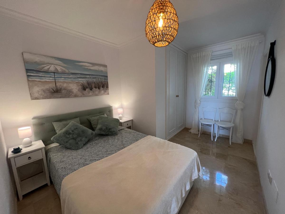 Playa Cristo Amazing Beach Terrace Appartment Estepona Bagian luar foto