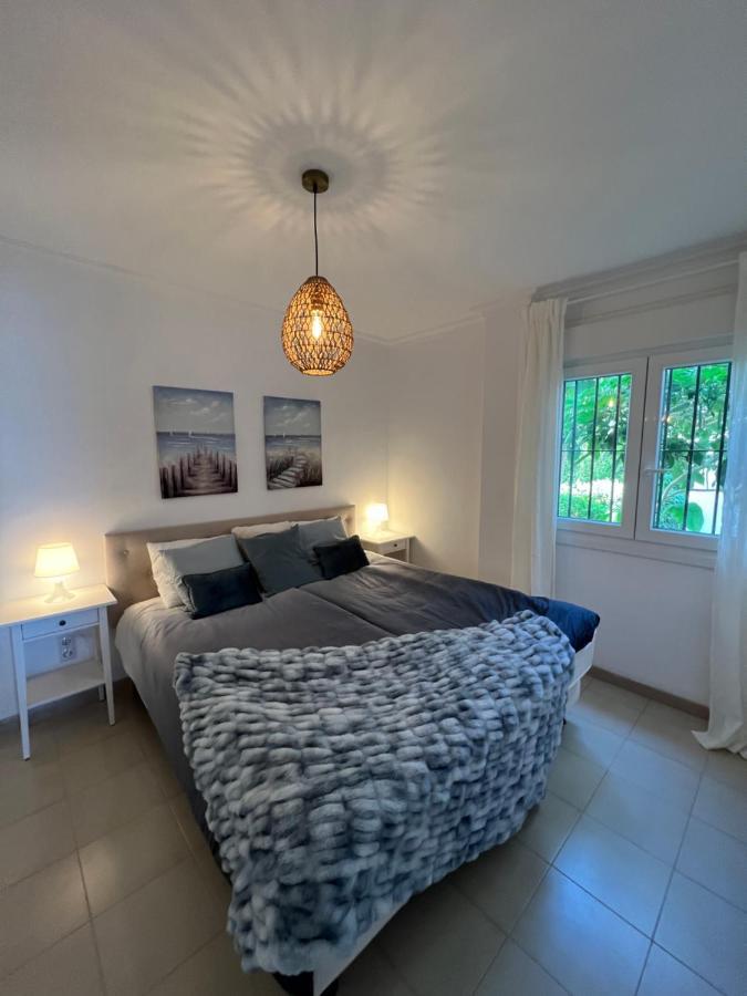 Playa Cristo Amazing Beach Terrace Appartment Estepona Bagian luar foto