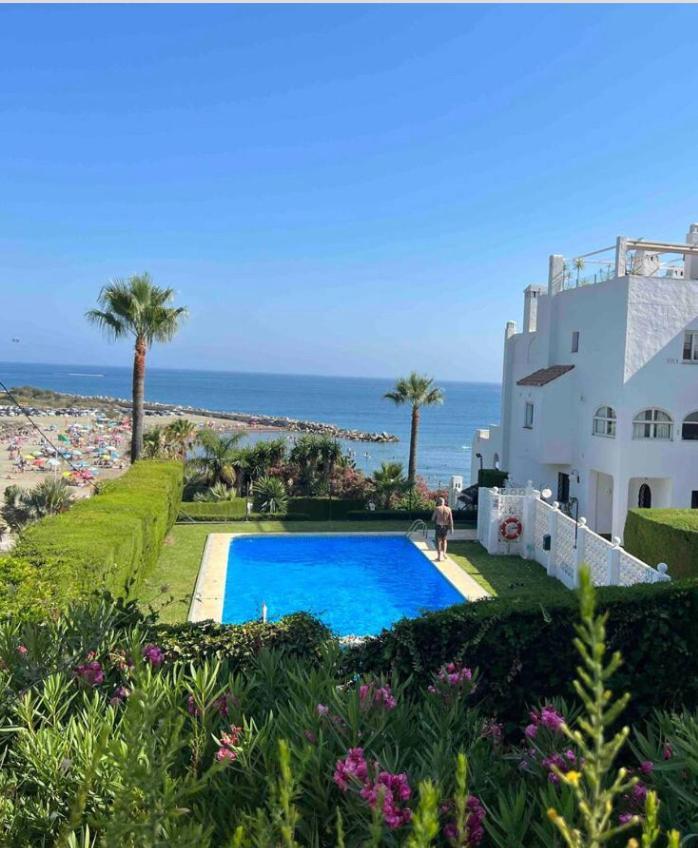 Playa Cristo Amazing Beach Terrace Appartment Estepona Bagian luar foto